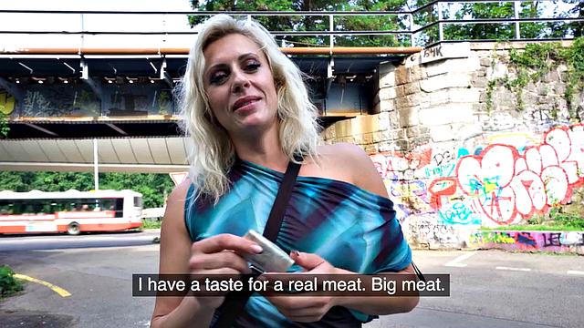 Stunning MILF banged outdoors