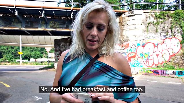 Stunning MILF banged outdoors