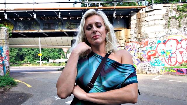 Stunning MILF banged outdoors