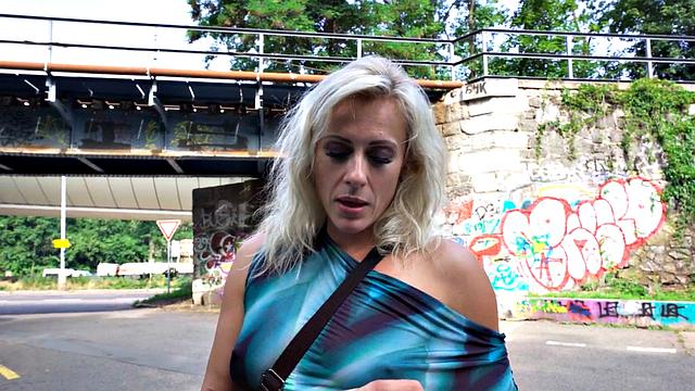 Stunning MILF banged outdoors