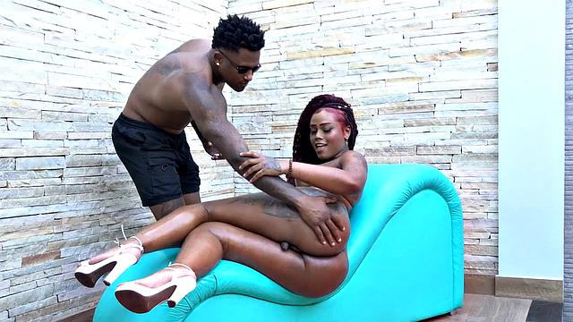 Amateur Brazilian Twerking Tgirl