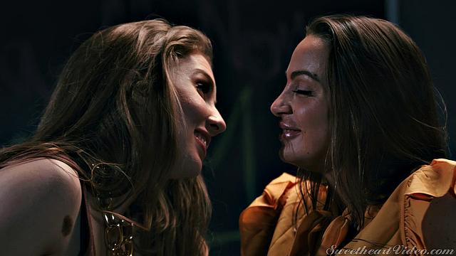 Girls Kissing Girls 25 Scene 2 - Undercover