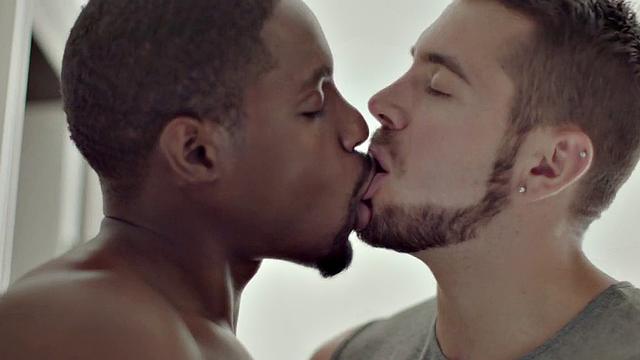 white bottom bareback fucked by black jock