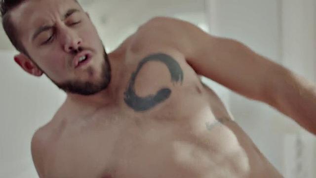 white bottom bareback fucked by black jock