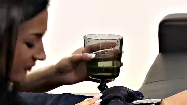 Peeonher - Gargle And Swallow - Pissing