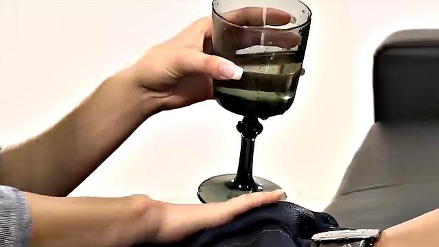 Peeonher - Gargle And Swallow - Pissing