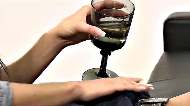 Peeonher - Gargle And Swallow - Pissing