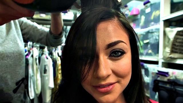 Amateur babe fucked in her 1st porn after casting