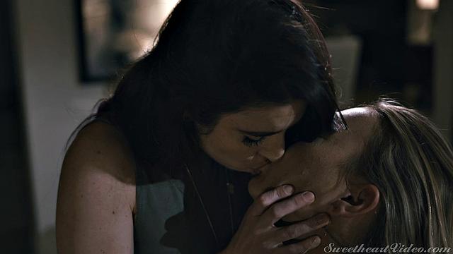 Lesbian Anal Vol. 5 Scene 2 - I will show you!