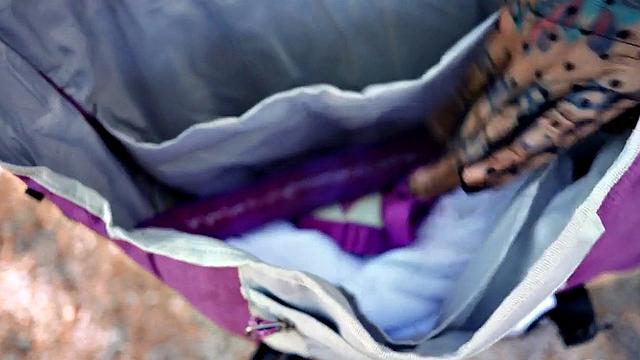 Outdoor squirting babe in threeway