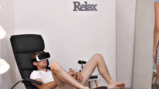 RIM4K. Guy forgets about headset when girlfriend starts licking ass