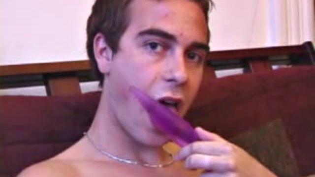 Vincenzo Strokes Sex Toy