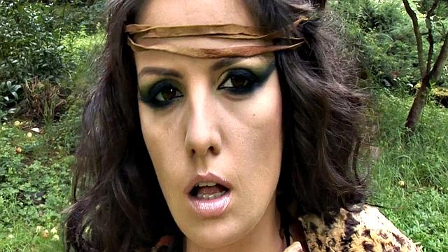 Arianna Sinn: What a Mamazon She Would Have