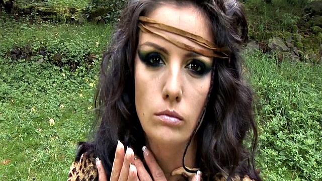 Arianna Sinn: What a Mamazon She Would Have