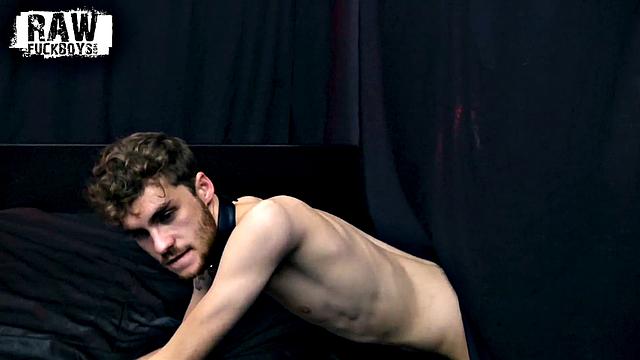 Скотт жестко трахается с Логаном без гондона в общаге