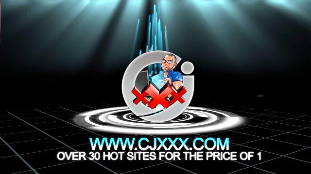 Гей-знакомый Зак дрочит на камеру один дома.