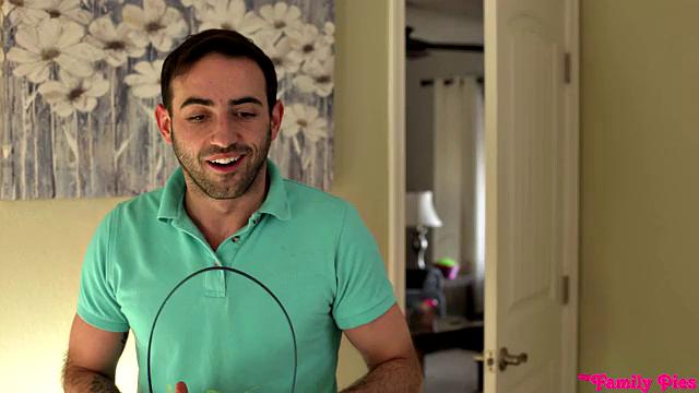 Can I Find All My Step Sisters Eggs - S18:E3