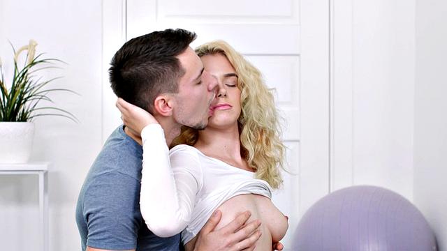 Gaping Kati Gold's Teen Asshole