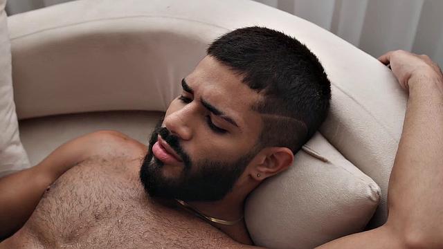 Muscled jock gets assdrilled by BF until cumshot