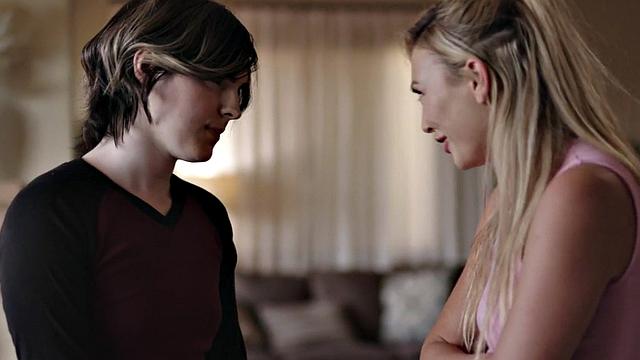 Trans drilling lesbian girlfriend in erotic couple