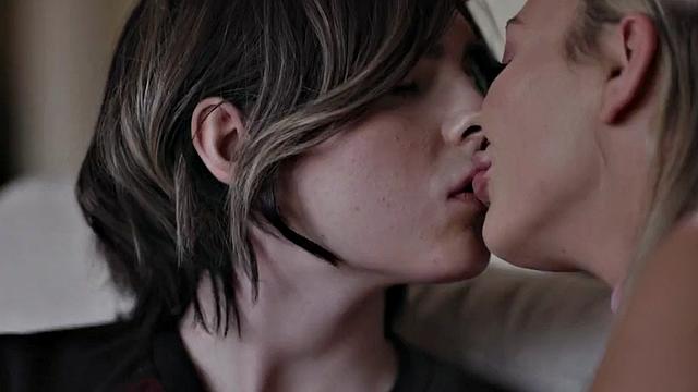 Trans drilling lesbian girlfriend in erotic couple