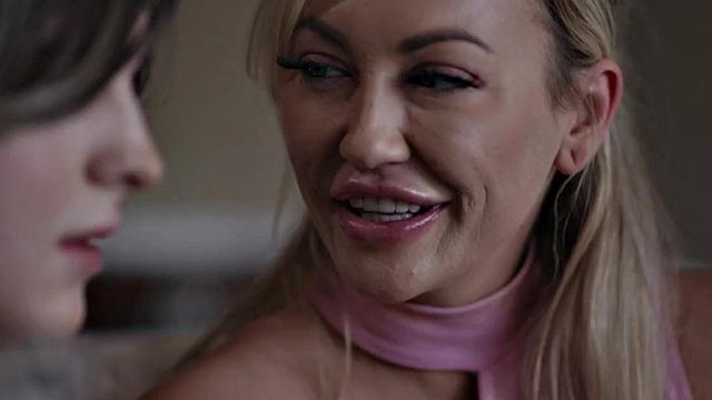 Trans drilling lesbian girlfriend in erotic couple