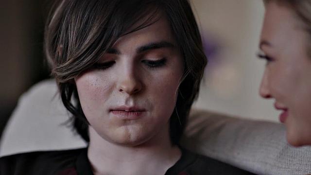 Trans drilling lesbian girlfriend in erotic couple