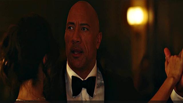 Gal Gadot hot cleavage, Ritu Arya busty