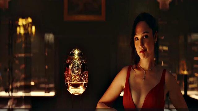 Gal Gadot hot cleavage, Ritu Arya busty