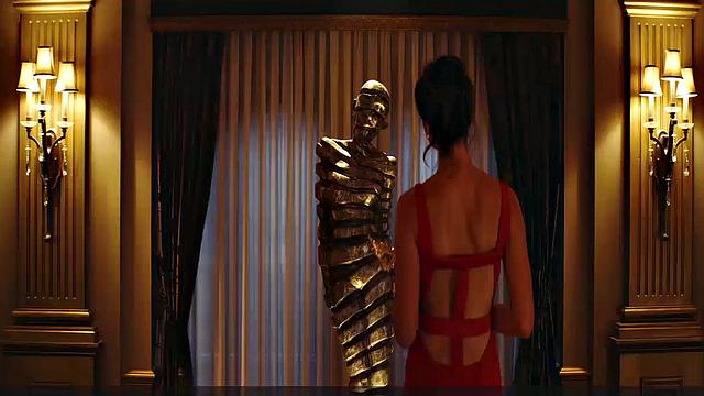 Gal Gadot hot cleavage, Ritu Arya busty