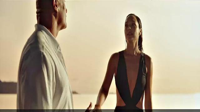 Gal Gadot hot cleavage, Ritu Arya busty