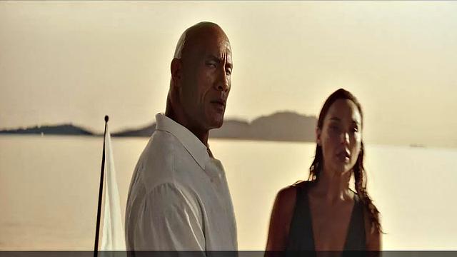 Gal Gadot hot cleavage, Ritu Arya busty