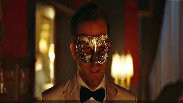 Gal Gadot hot cleavage, Ritu Arya busty