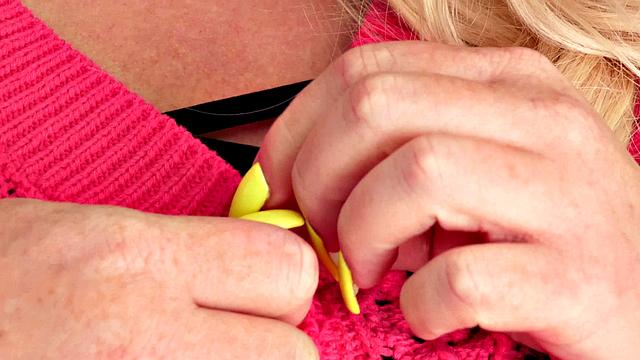 From super-geek to bombshell