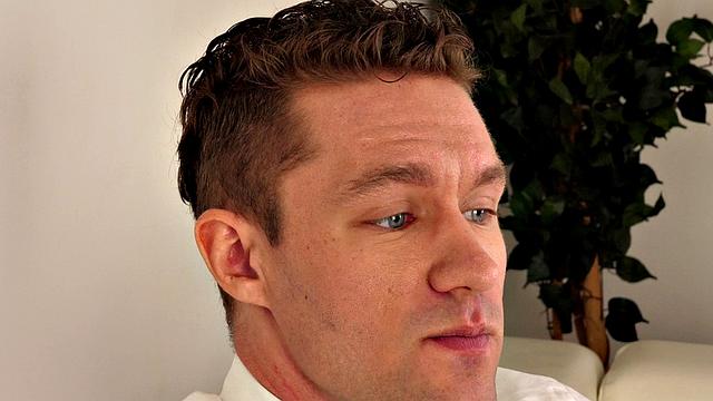 From super-geek to bombshell