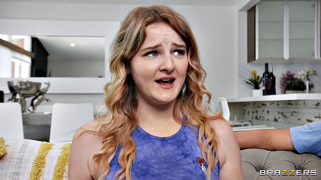 Пэйдж Оуэнс соблазняет женатого Мика Блу и устраивает горячий анал-тройничок с другом мужа в спальне на вечеринке, где скучно с парнем.