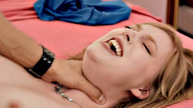 21yo nympho slut fucked in hairy pussy by big white dick