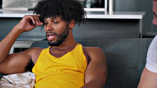 tony genius жестко трахает trevor brooks в задницу