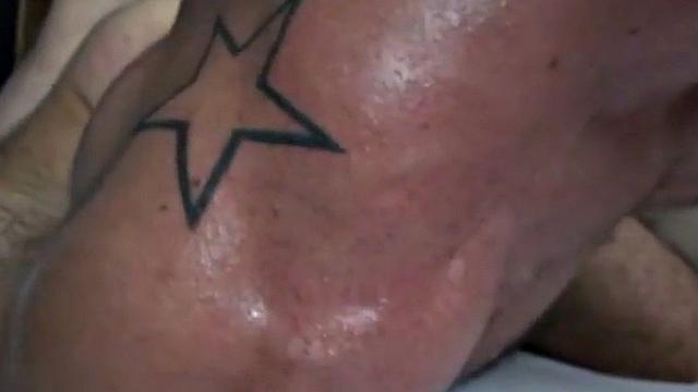 Amateur German jock with tattoos barebacked by BF