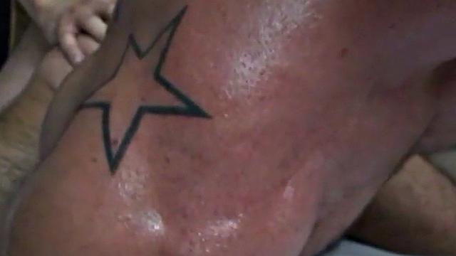 Amateur German jock with tattoos barebacked by BF