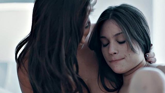 Big-titted MILF rubs 19yo pussy after pussylicking