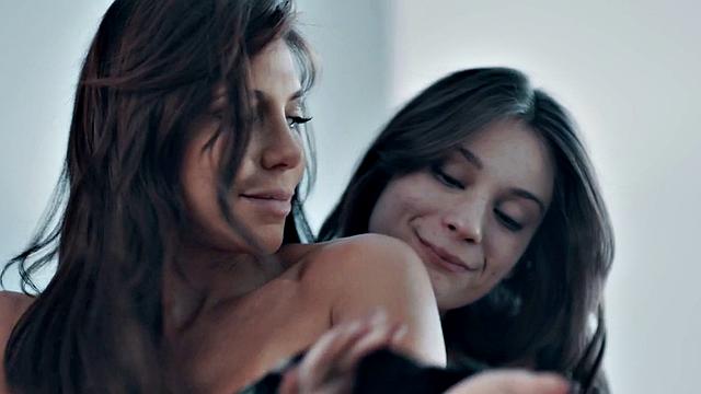 Big-titted MILF rubs 19yo pussy after pussylicking