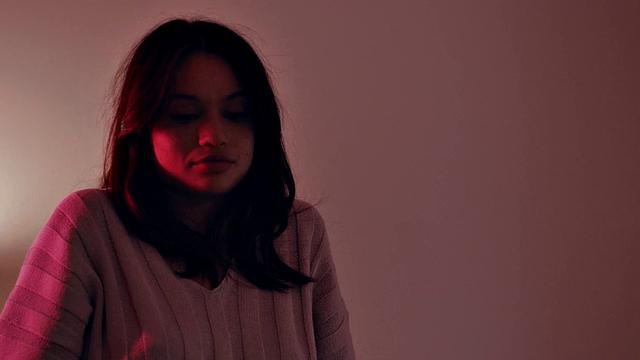 Big-titted MILF rubs 19yo pussy after pussylicking