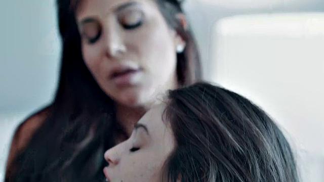 Big-titted MILF rubs 19yo pussy after pussylicking