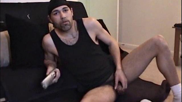 Straight Boy Enrique Gives Blowjob