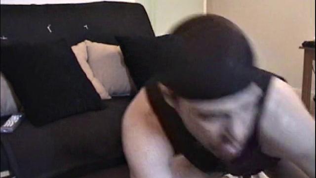 Straight Boy Enrique Gives Blowjob