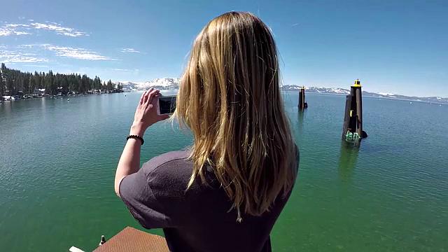 Snow Bunnies - S1:E1