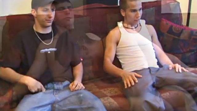 brock labelli делает минет и дрочит mark'у