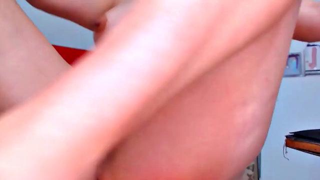 She Touches ehr Pink