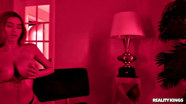 DTF Model Wants a Hard Cock